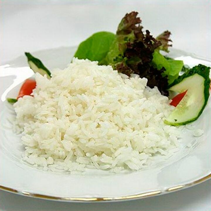 rizs zöldségekkel a japán étrendhez